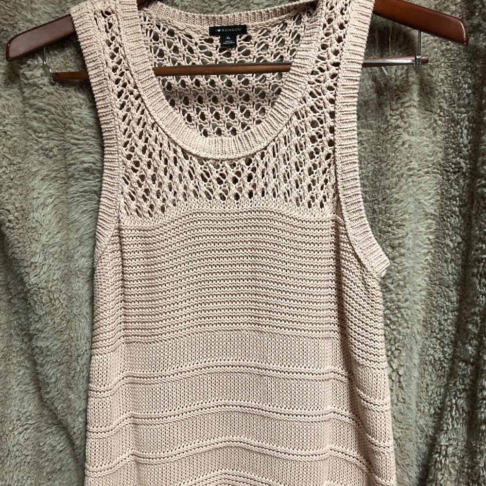 🔴 Sleeveless Top 💫